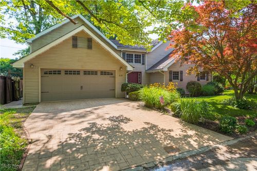 833 Aurora Dr, Vermilion, OH, 44089-1026 | Card Image