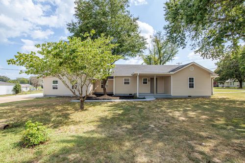 635 Harbert Dr, Savannah, TN, 38372-3026 | Card Image