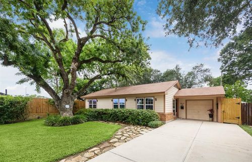 1813 Huge Oaks St, Houston, TX, 77055-2024 | Card Image