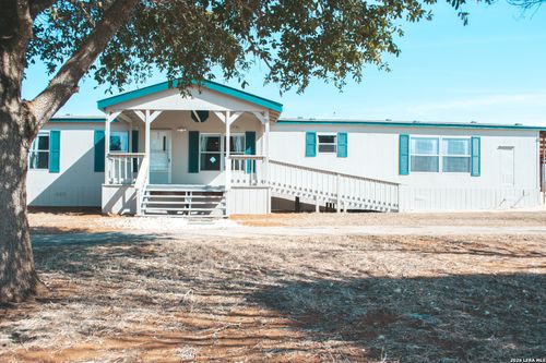 290 Crestfield Dr, Pleasanton, TX, 78064-4458 | Card Image