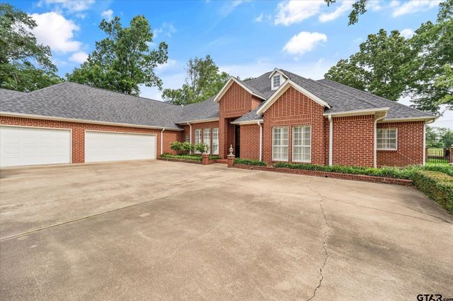 2003 Royal Oak Dr, House other with 4 bedrooms, 4 bathrooms and null parking in Tyler TX | Image 37