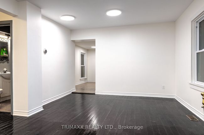 45 Chestnut St E, House other with 3 bedrooms, 2 bathrooms and 2 parking in Saint Catharines ON | Image 9