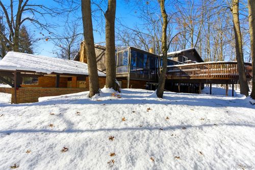 4710 Cove Rd, West Bloomfield, MI, 48323-3604 | Card Image