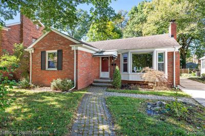 2417 Glenview Avenue, Home with 3 bedrooms, 1 bathrooms and null parking in Royal Oak MI | Image 1