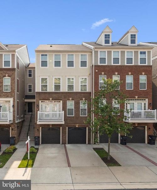25211 Briargate Ter, CHANTILLY, VA, 20152-1805 | Card Image