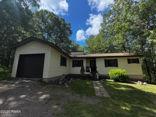 214 Lower Lakeview Dr, Hawley, PA, 18428-4034 | Card Image