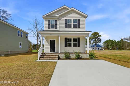 708 W Hayes St, Burgaw, NC, 28425-4852 | Card Image