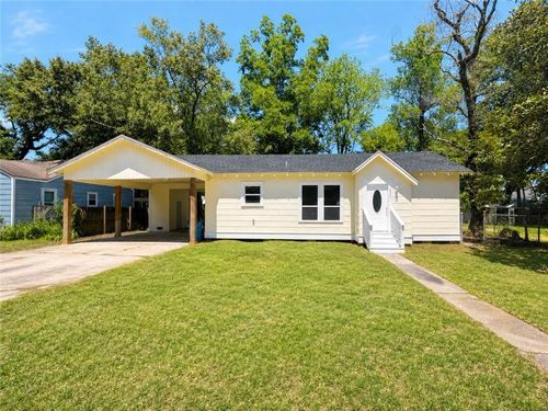 207 Pine Street, Denham Springs, LA, 70726 | Card Image