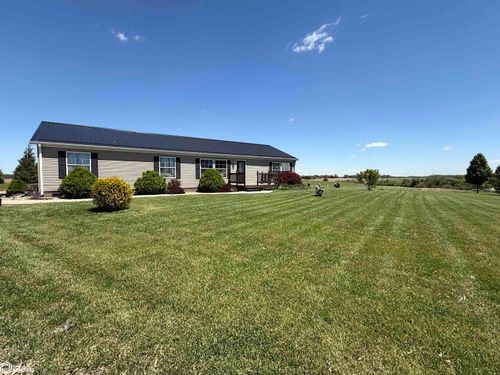 11990 245th St, Mediapolis, IA, 52637-9133 | Card Image