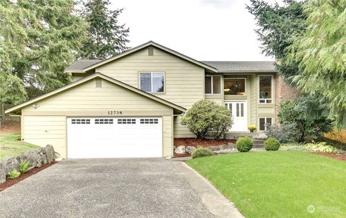 12738 Se 68th Place, Bellevue, WA, 98006 | Card Image