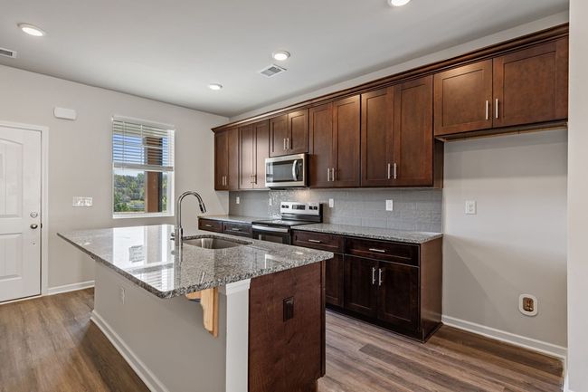Unit 33 Grove Loop, Townhouse with 2 bedrooms, 2 bathrooms and null parking in Blue Ridge GA | Image 33