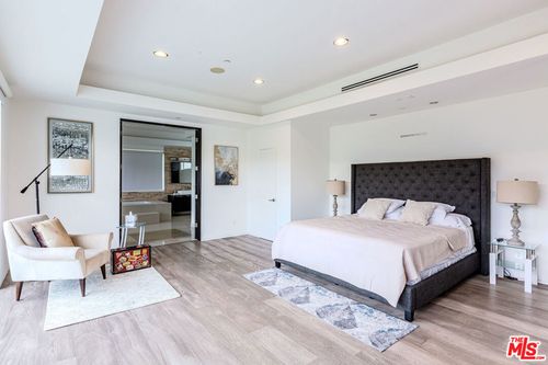 12148 Travis St, Los Angeles, CA, 90049 | Card Image