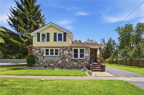 505 4th St, Liverpool, NY, 13088-4925 | Card Image
