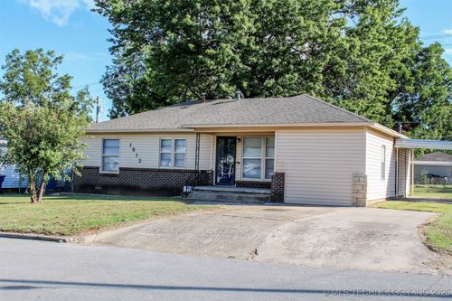 1812 W Walnut Ave, Duncan, OK, 73533-2642 | Card Image