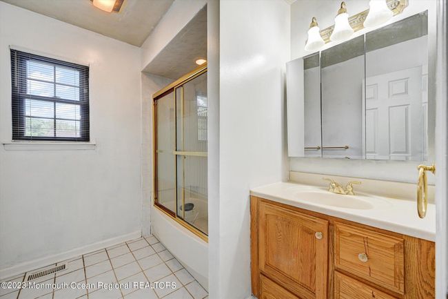34 Balmoral Ct, Condo with 3 bedrooms, 3 bathrooms and null parking in Aberdeen NJ | Image 22