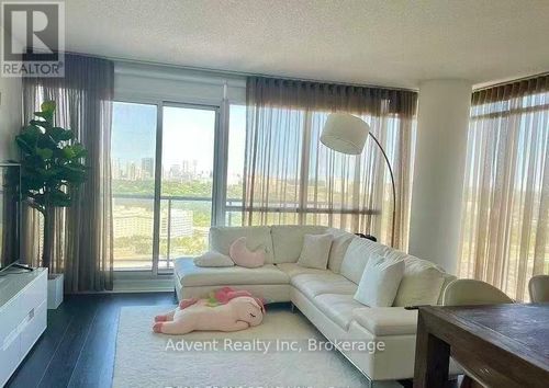 3208-121 Mcmahon Dr, North York, ON, M2K0C1 | Card Image