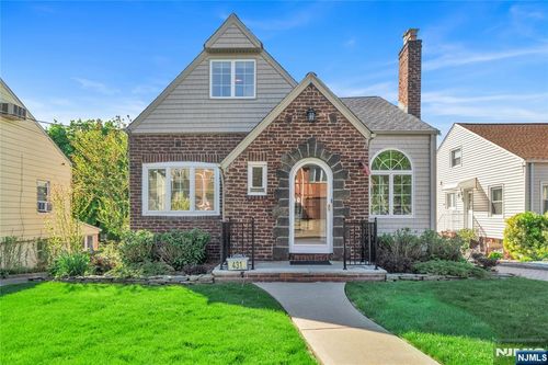 431 Van Renssalaer Ct, Ridgefield, NJ, 07657-2403 | Card Image