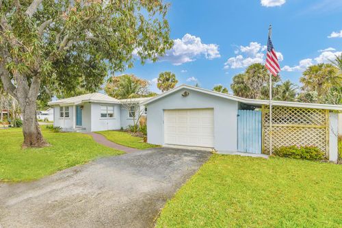 3203 Palm Dr, Delray Beach, FL, 33483-6216 | Card Image
