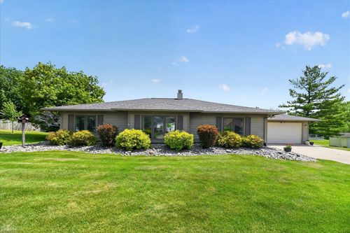 1012 Wood Ct, Owosso, MI, 48867-4943 | Card Image