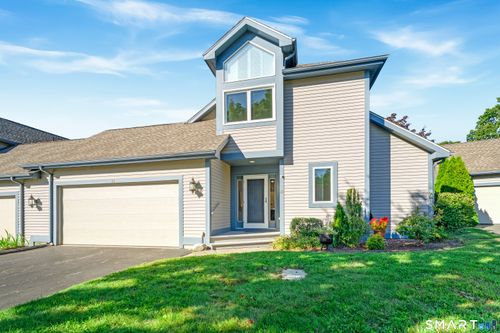 18 Elizabeth Ct, Mystic, CT, 06355-3111 | Card Image