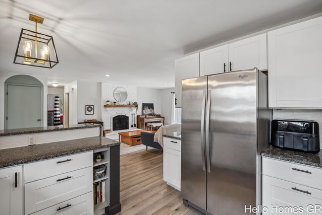 Kitchen | Image 12