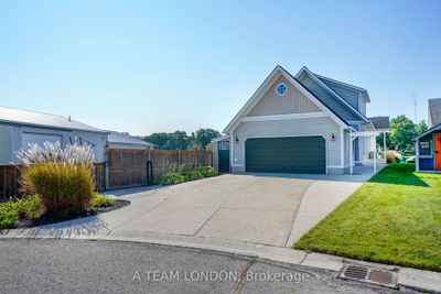 4749 Riverside Dr, House other with 4 bedrooms, 2 bathrooms and 8 parking in Port Lambton ON | Image 2