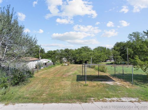 976 5th St, Wilson, OK, 73463-2458 | Card Image