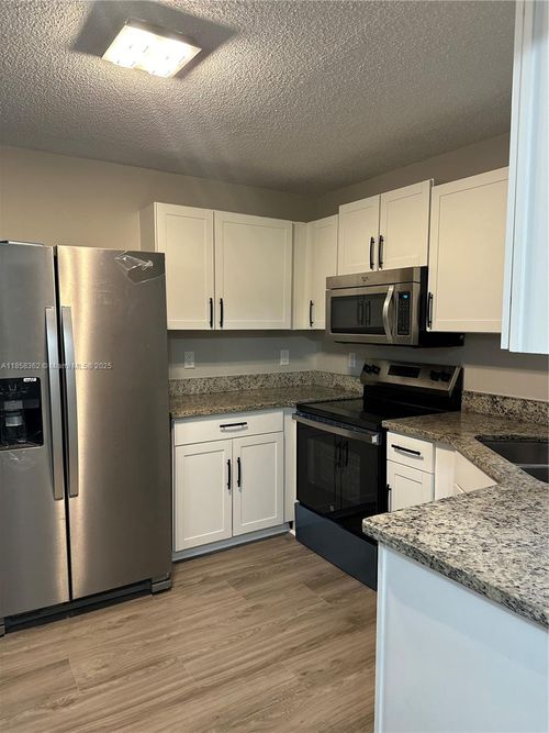 apt-b-3200 Sabal Palms Ct, KISSIMMEE, FL, 34747-1478 | Card Image