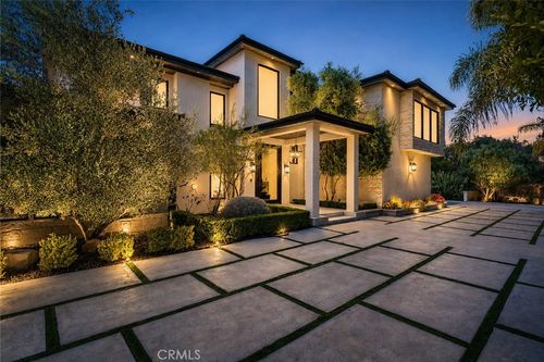 5334 Encino Ave, Encino, CA, 91316-2526 | Card Image