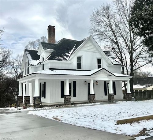 135 Dixon St, Asheboro, NC, 27203-5349 | Card Image