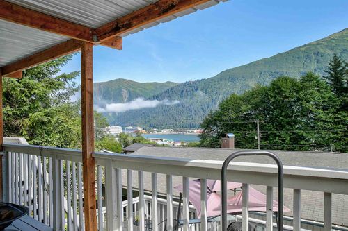 615 5th St, Douglas, AK, 99824-5512 | Card Image