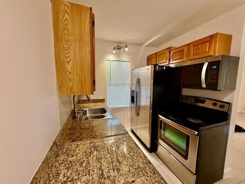 4-601 Ne 29th Dr, Wilton Manors, FL, 33334-2577 | Card Image