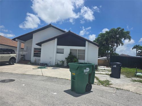 710 Sw 99th Court Cir, Miami, FL, 33174-1995 | Card Image