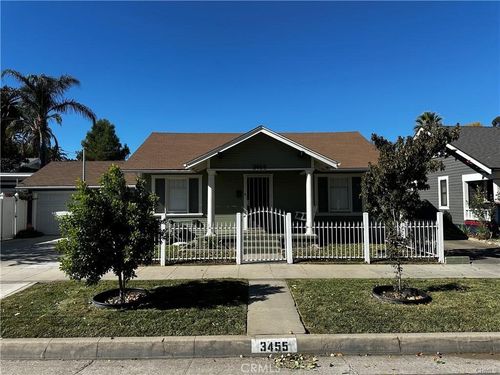 3455 Locust St, Riverside, CA, 92501-2634 | Card Image