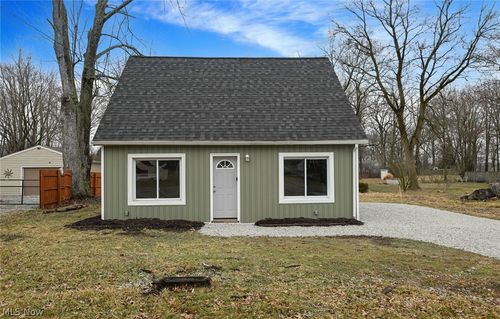 2255 Lake Rd, Akron, OH, 44312-3840 | Card Image