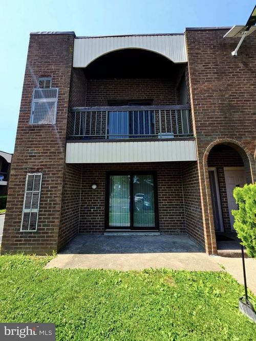 10ab-2727 Rhawn St, Philadelphia, PA, 19152-3448 | Card Image