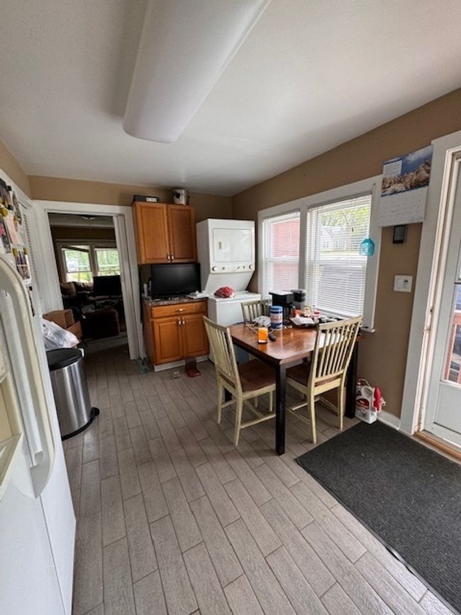 304 Highmoor Dr, House other with 2 bedrooms, 1 bathrooms and 2 parking in Round Lake Park IL | Image 7