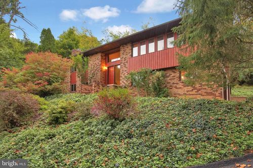340 Mountain View Road, READING, PA, 19607 | Card Image