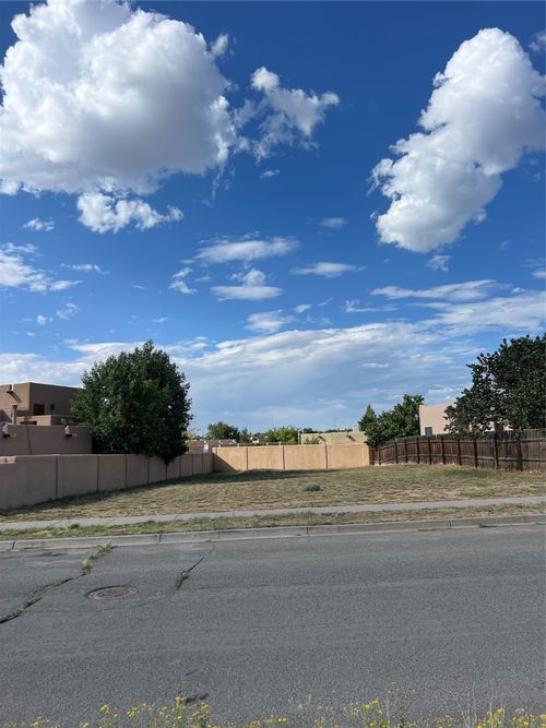 3068 Pueblo Puye, Santa Fe, NM, 87507 | Card Image