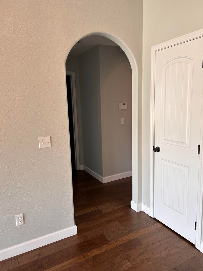 Entrance to primary wing | Image 18