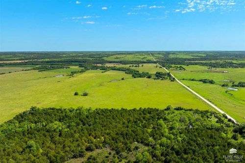 25299 Windy Hill Rd, Maple Hill, KS, 66507-8547 | Card Image