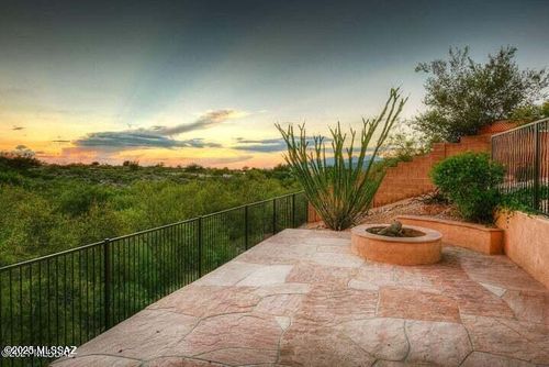 8142 S Camino Serpe, Tucson, AZ, 85747-9028 | Card Image