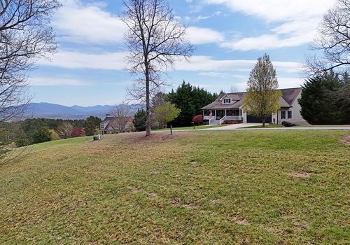 135 Longview Dr W, Blairsville, GA, 30512-0974 | Card Image