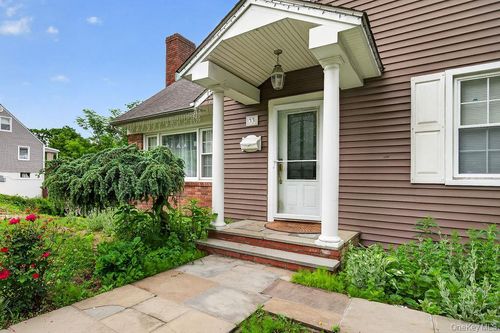 33 S Mortimer Ave, Elmsford, NY, 10523-3754 | Card Image