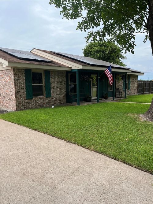 1707 Shawnee St, Navasota, TX, 77868-2626 | Card Image