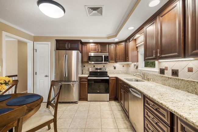 27 Phyllis Rd, House other with 3 bedrooms, 2 bathrooms and 6 parking in Raynham MA | Image 11