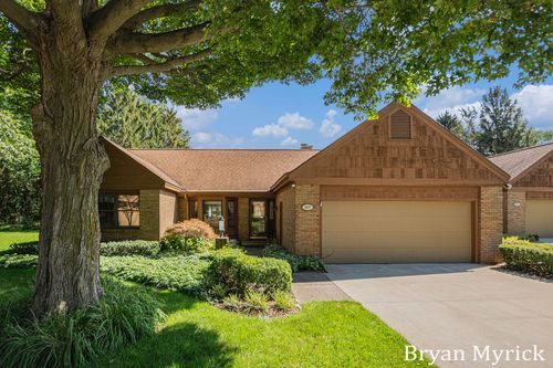 305 Foxcroft Cir, Holland, MI, 49423-4280 | Card Image