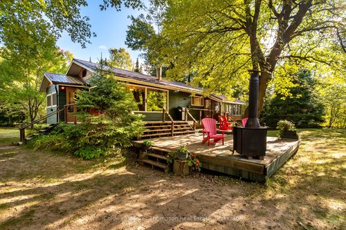 157 Groeger Rd, Huntsville, ON, P1H2J4 | Card Image
