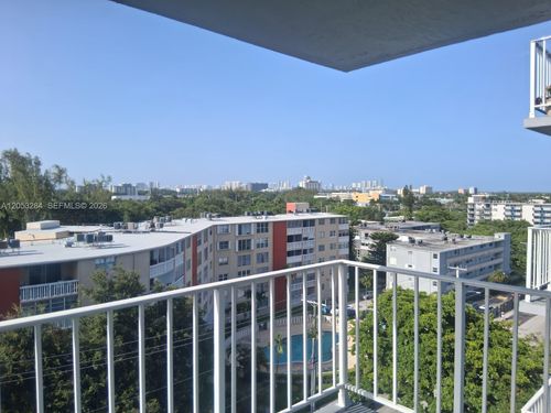 812-1470 Ne 125th Ter, North Miami, FL, 33161-5213 | Card Image