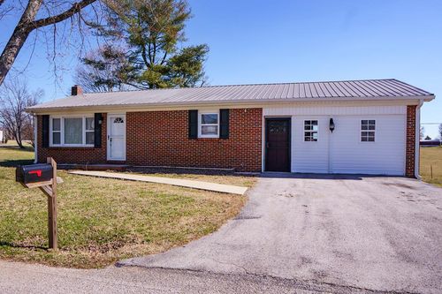 9 Templeton St, Spencer, TN, 38585-3213 | Card Image